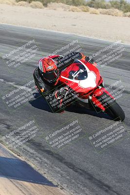 media/Dec-01-2025-Moto Forza (Mon) [[2daa91e15f]]/3-Beginner Group/Session 4 (Turn 10 Inside)/